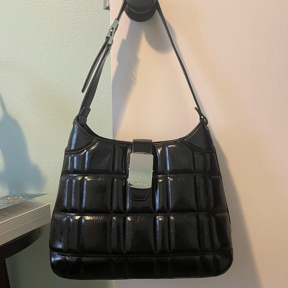Calvin Klein quilted black hobo bag - Picture 1 of 4